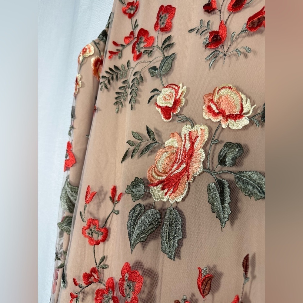 Beige by Eci Tan and Red Embroidered Floral Swing Dress Large - Picture 10 of 12